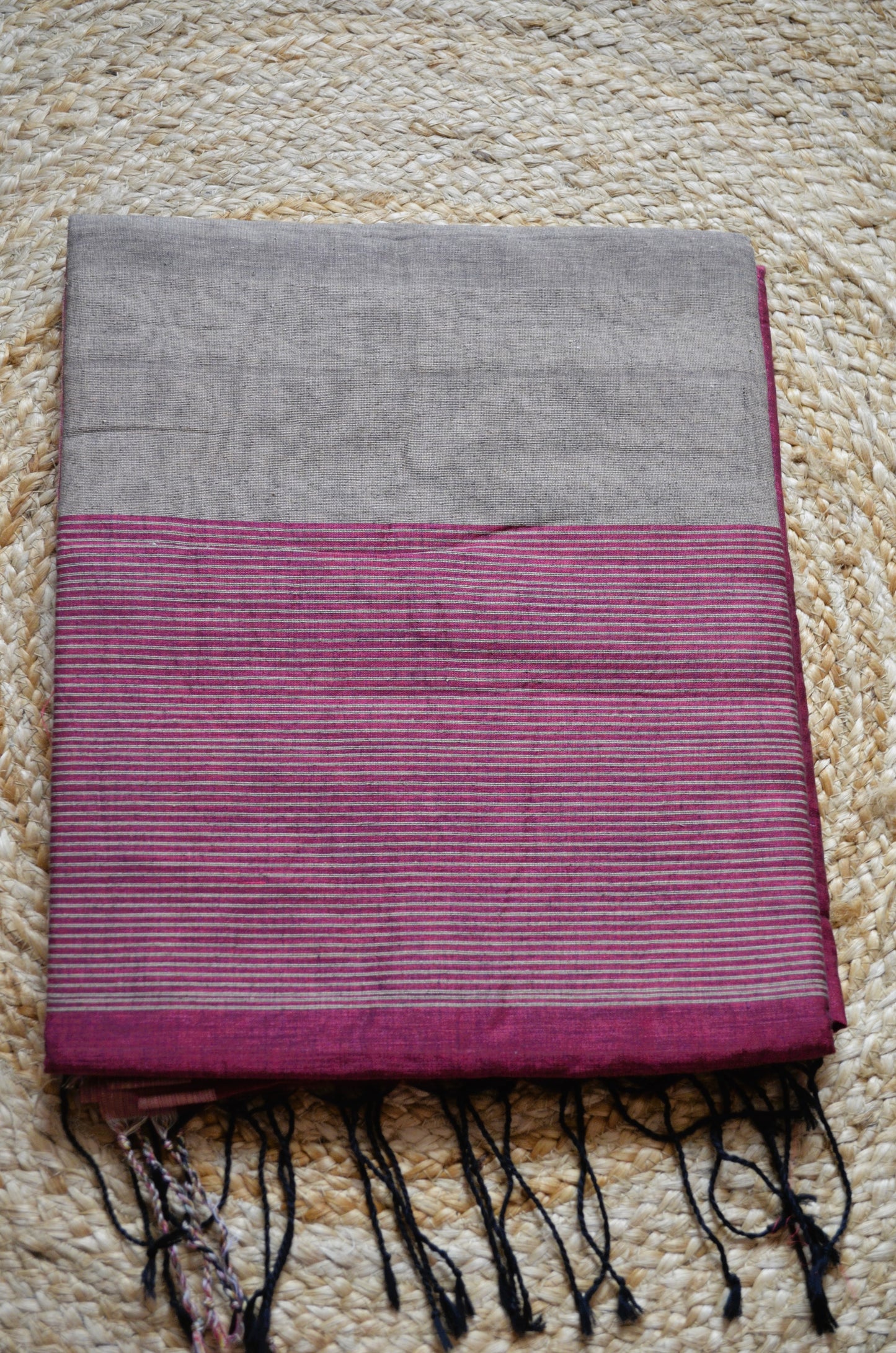 Maroon Buttery Mul Cotton Bengal Muslin Ghicha Handloom Saree