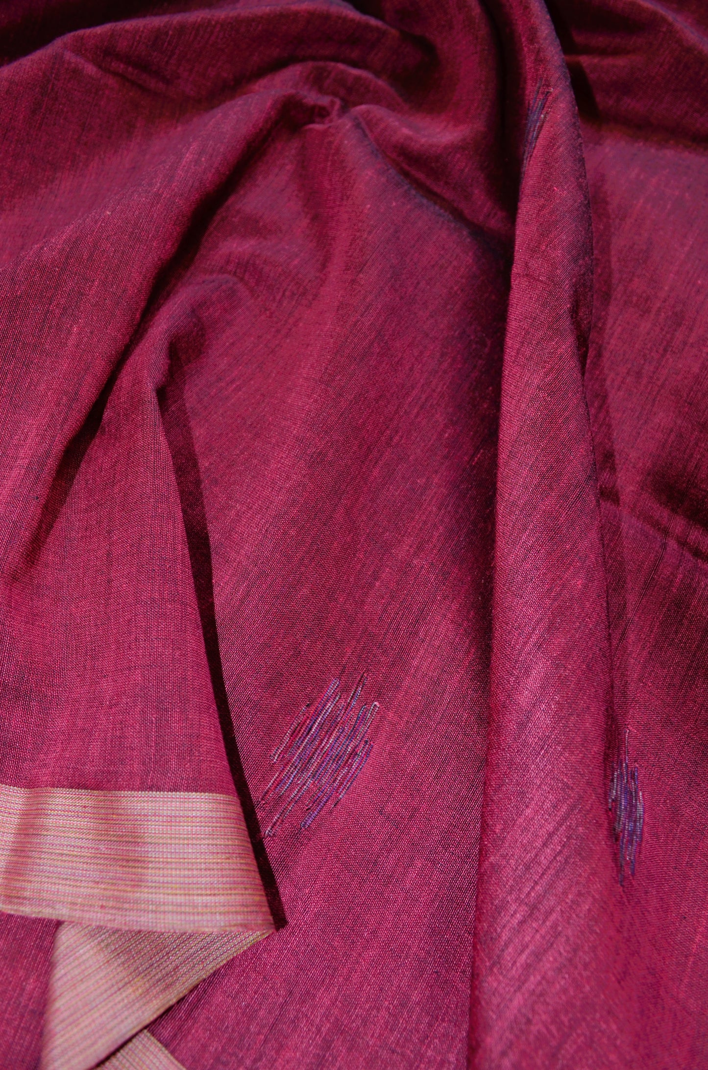 Maroon Buttery Mul Cotton Bengal Muslin Ghicha Handloom Saree