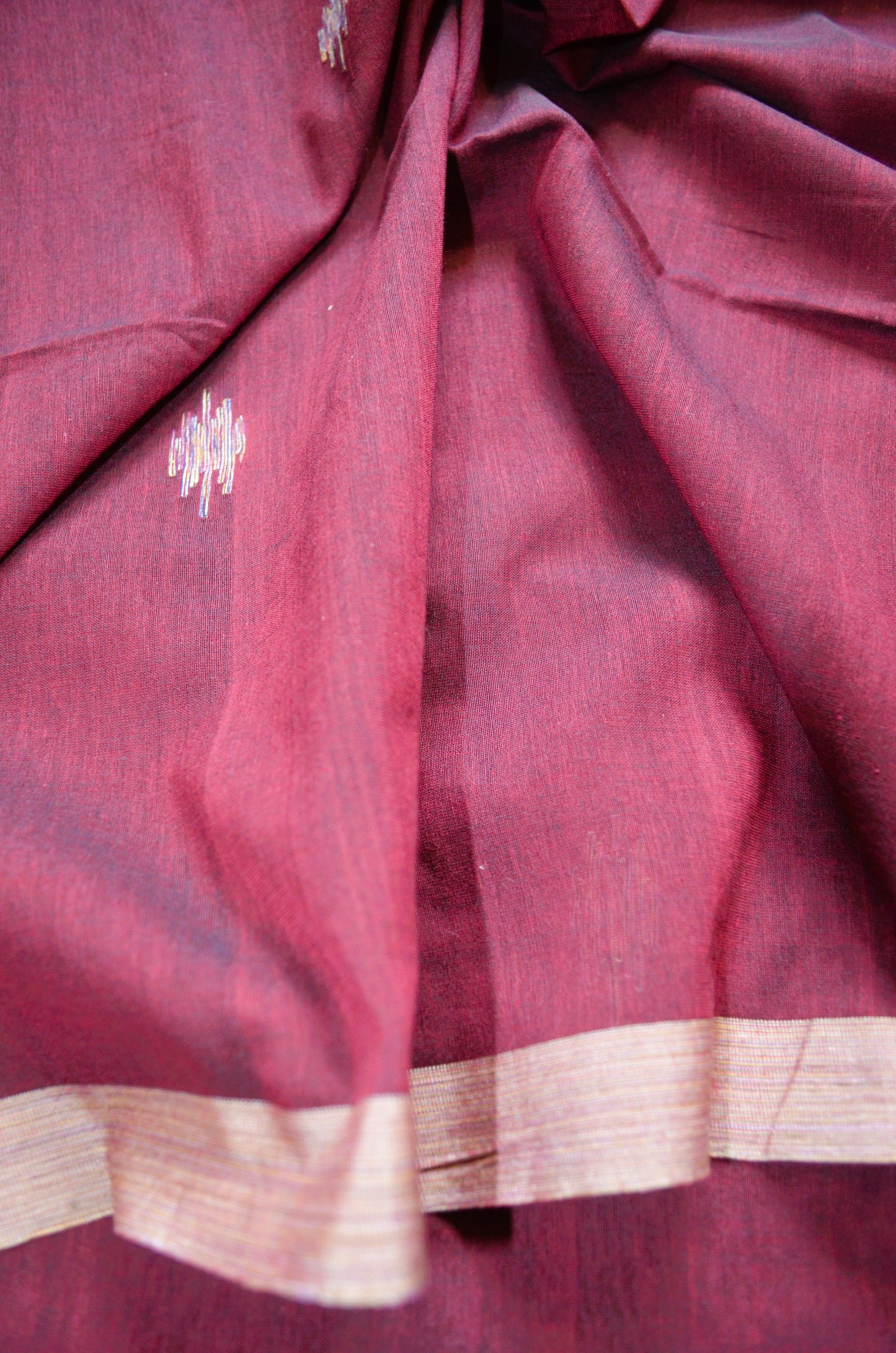 Maroon Buttery Mul Cotton Bengal Muslin Handloom Saree