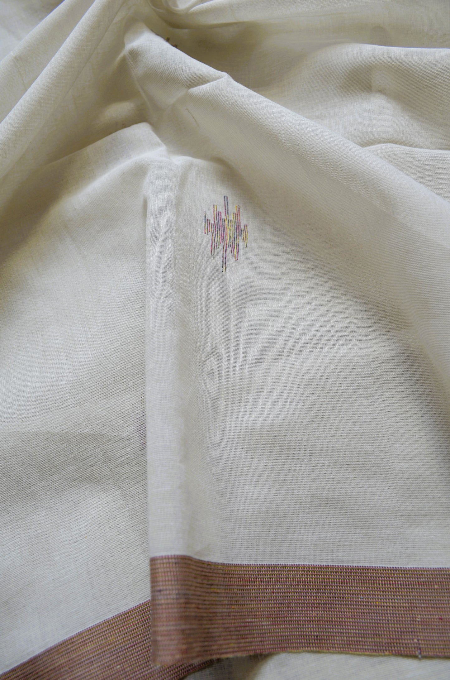Beige Buttery Mul Cotton Bengal Muslin Handloom Saree