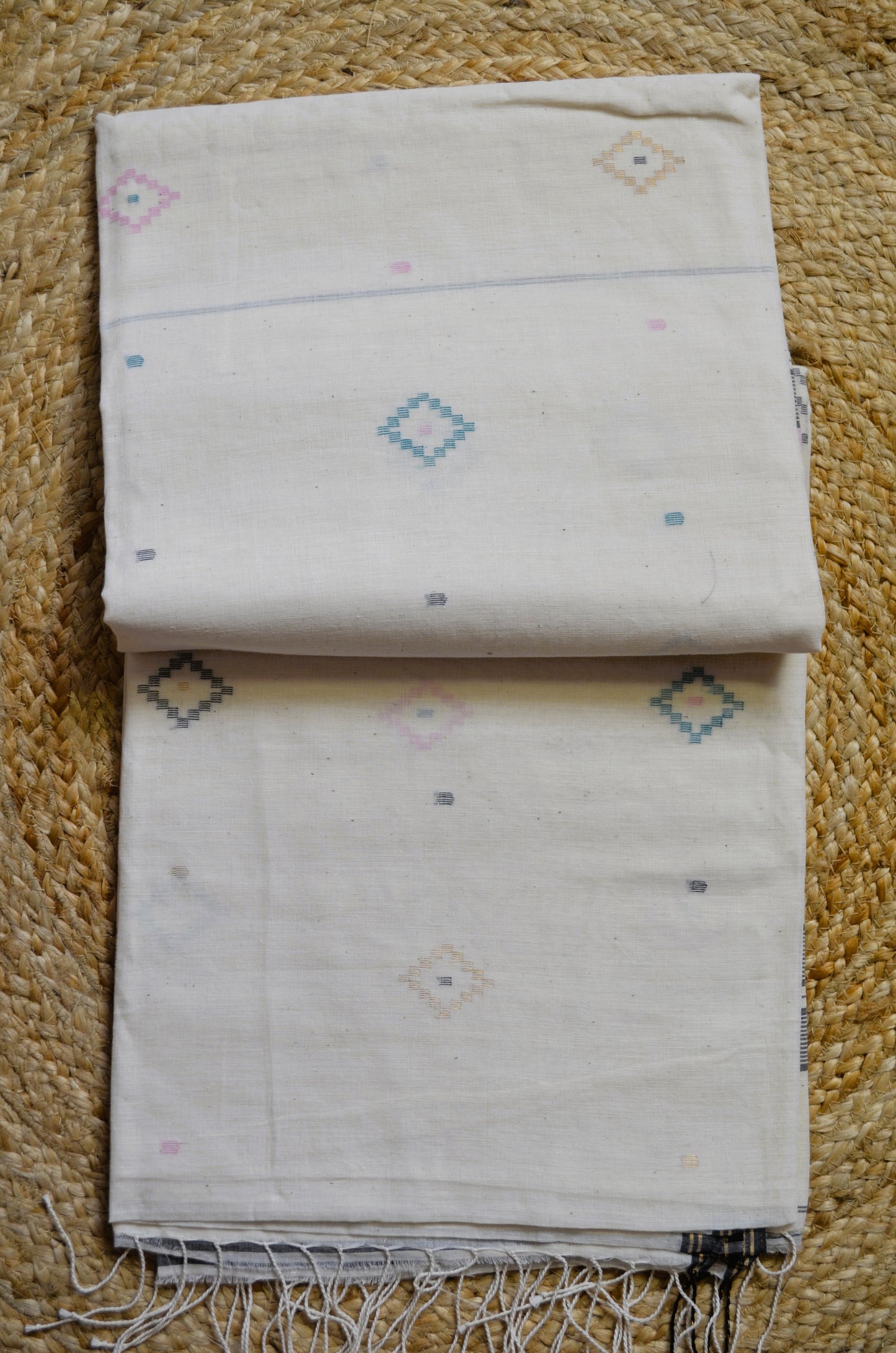Off White Bengal Jamdani Handloom Saree