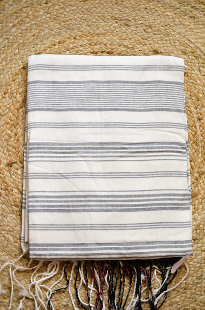 Off White Bengal Tangail Handloom Saree