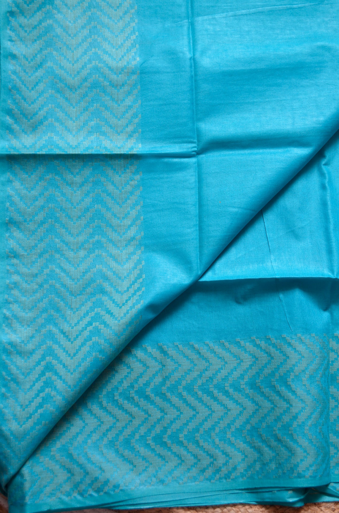 Teal Contemporary Thread Work Vegan Silk Handloom Saree