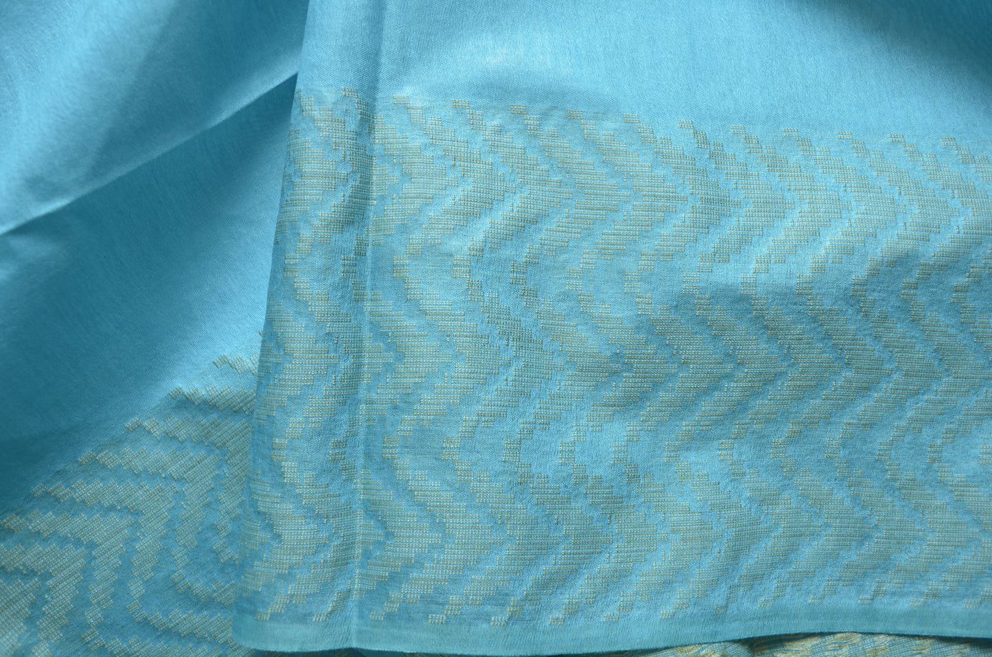 Teal Contemporary Thread Work Vegan Silk Handloom Saree
