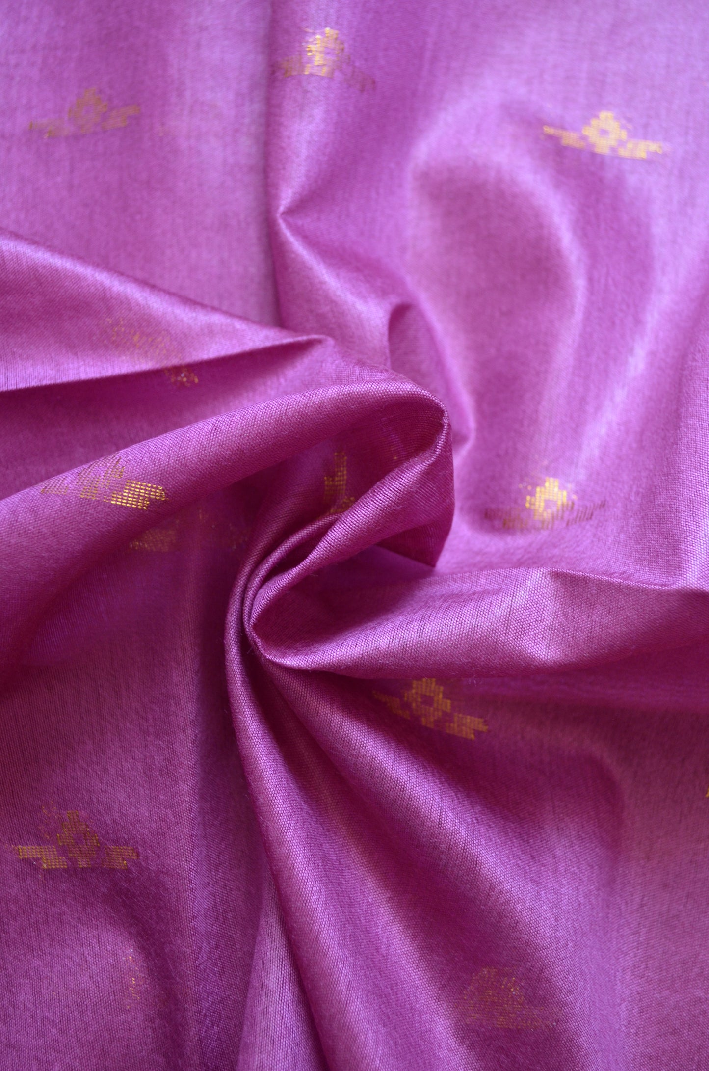 Rouge Contemporary Zari Work Vegan Silk Handloom Saree