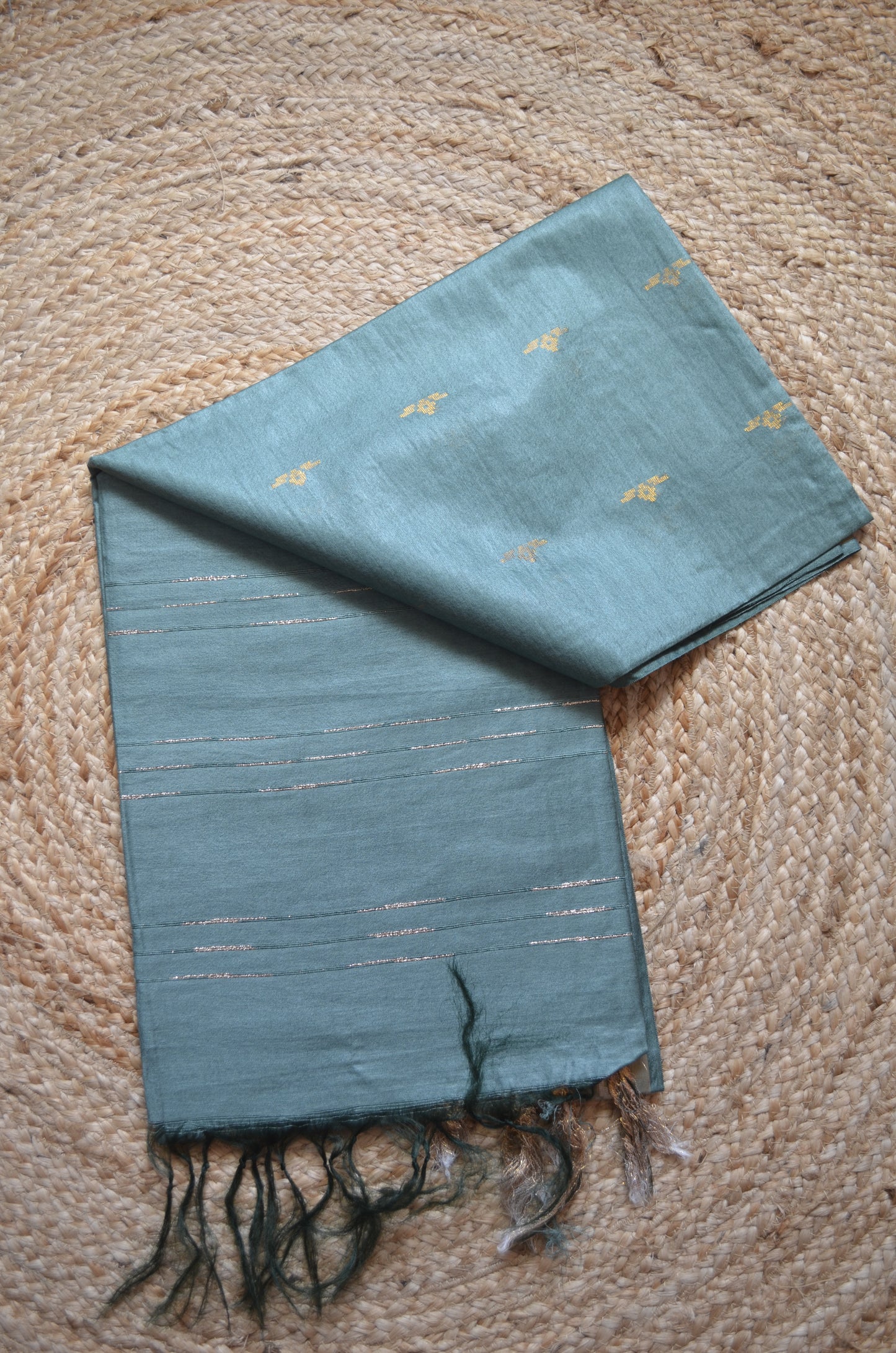 Green Contemporary Zari Work Vegan Silk Handloom Saree