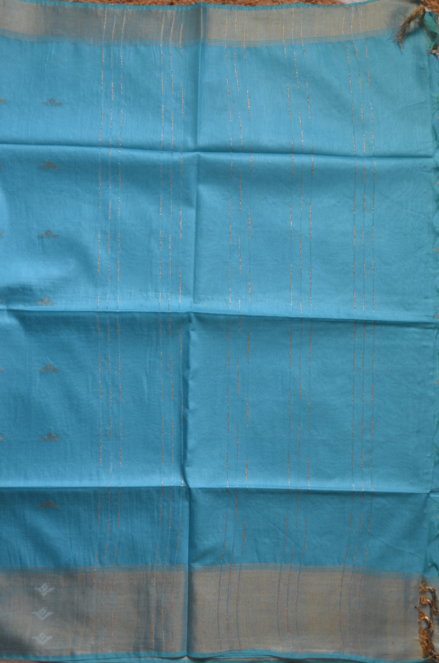 Cyan Contemporary Zari Work Vegan Silk Handloom Saree