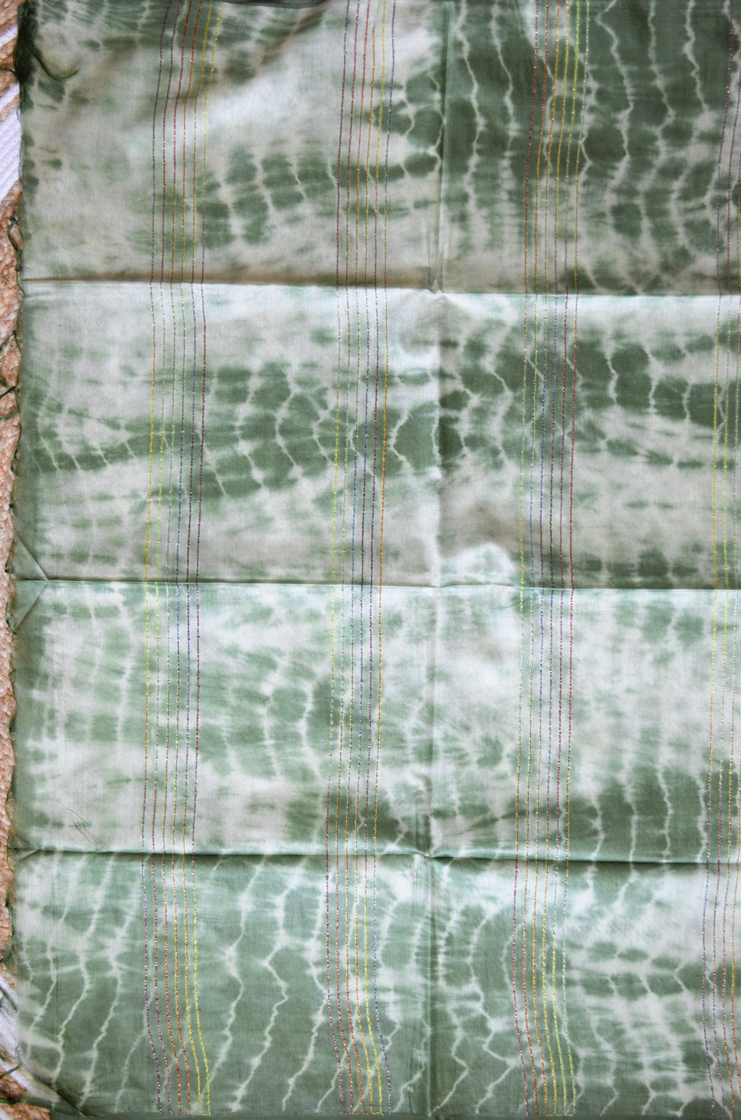 Green Contemporary Jacquard Vegan Silk Handloom Saree