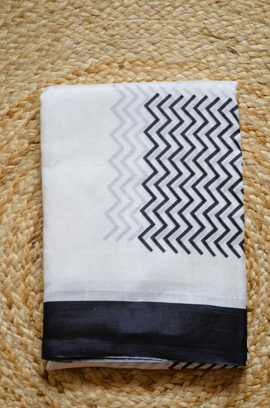Off White Block Print Pure Silk Handloom Saree