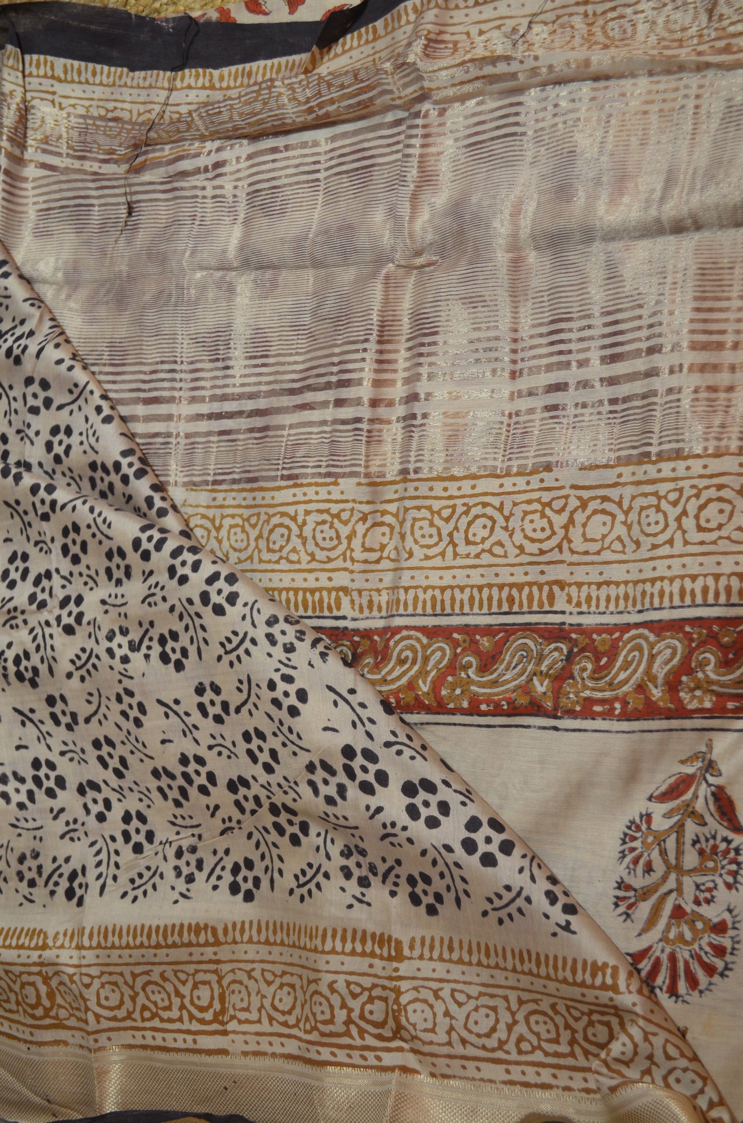 Beige Maheshwari Bagru Block Print Vegan Silk Handloom Saree