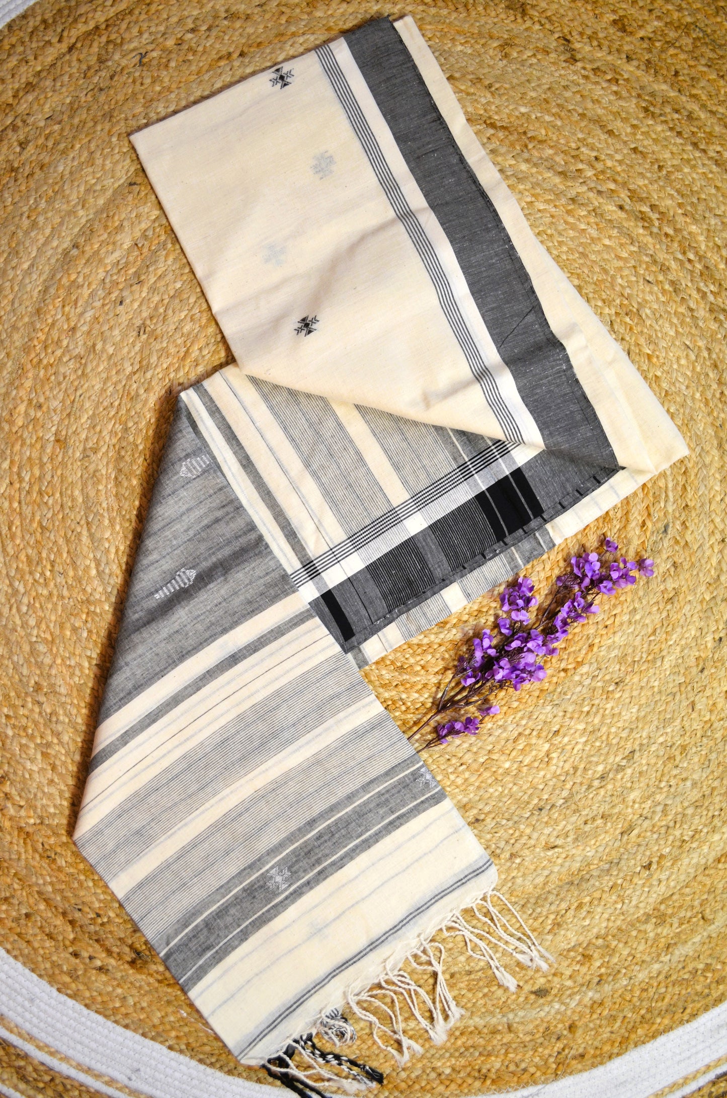 Cream Buttery Mul Cotton Bengal Khadi Handloom Saree