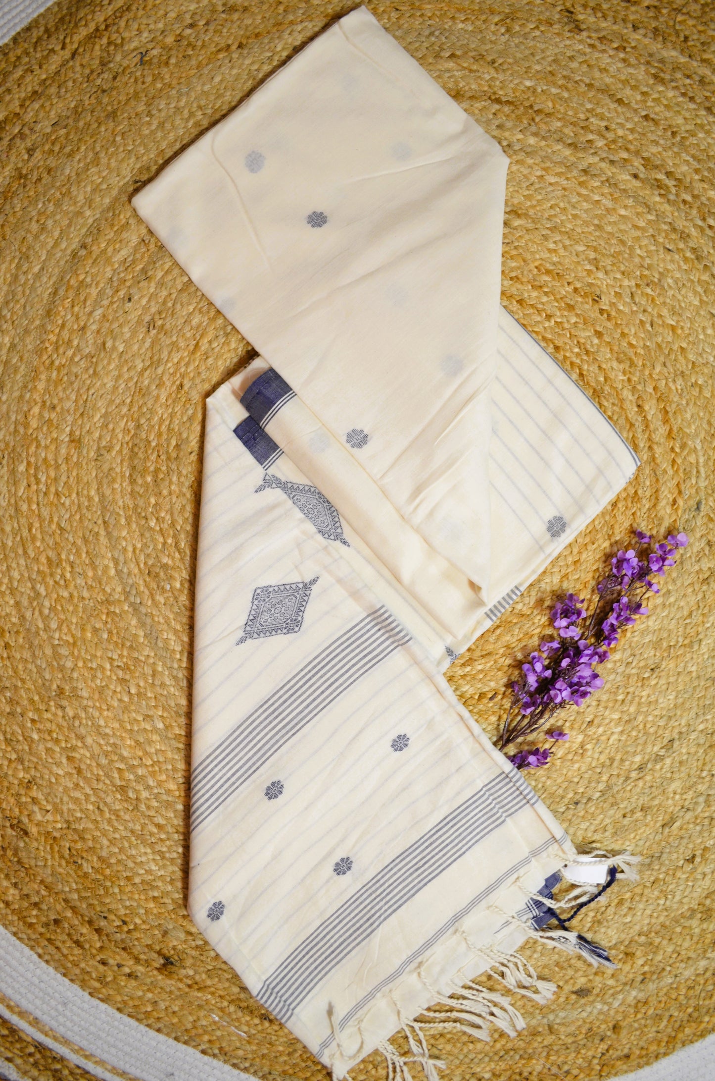Cream Buttery Mul Cotton Bengal Muslin Handloom Saree