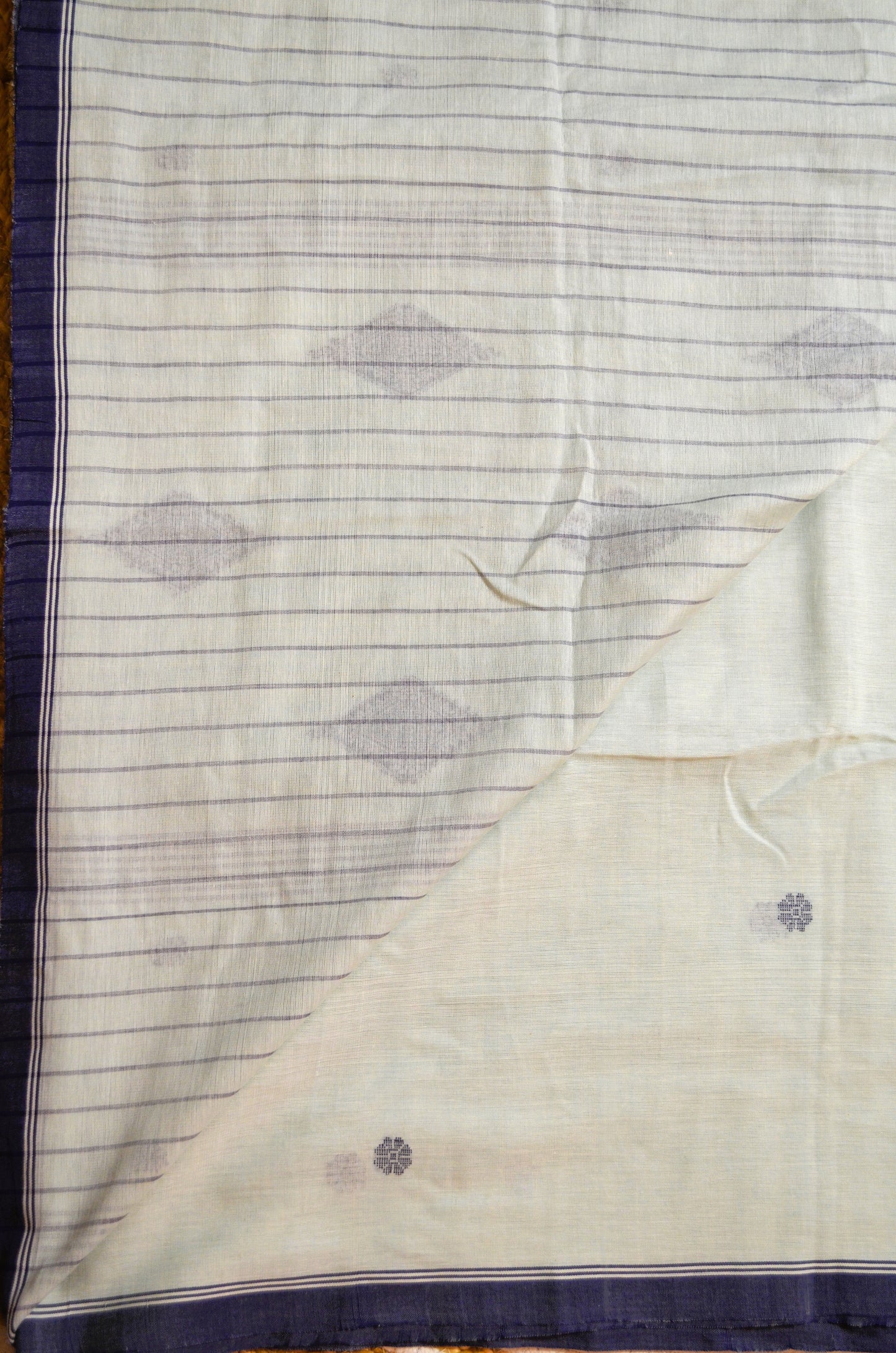 Light Pista Buttery Mul Cotton Bengal Muslin Handloom Saree