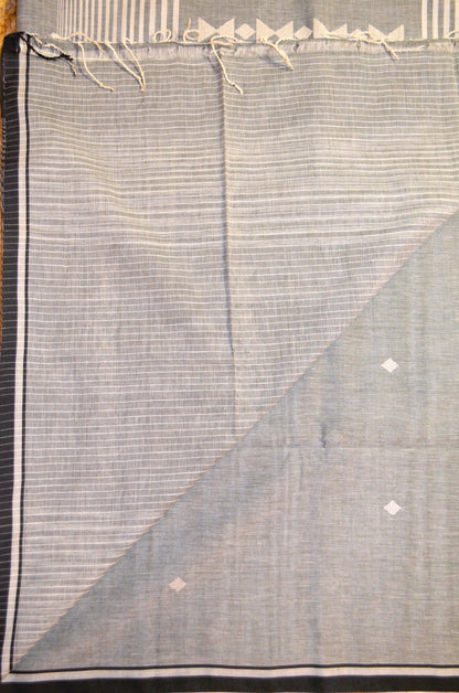 Grey Buttery Mul Cotton Bengal Tangail Handloom Saree