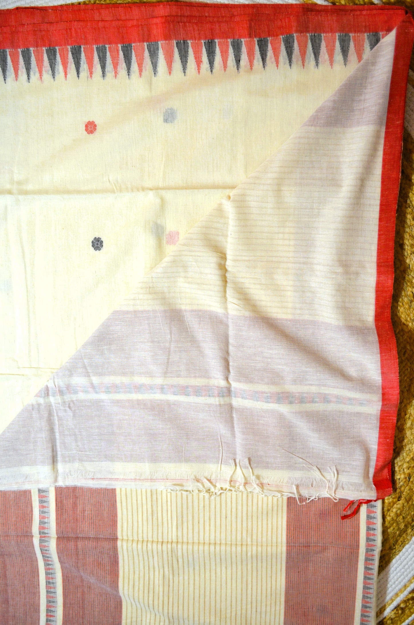 Cream Buttery Mul Cotton Bengal Muslin Tangail Handloom Saree