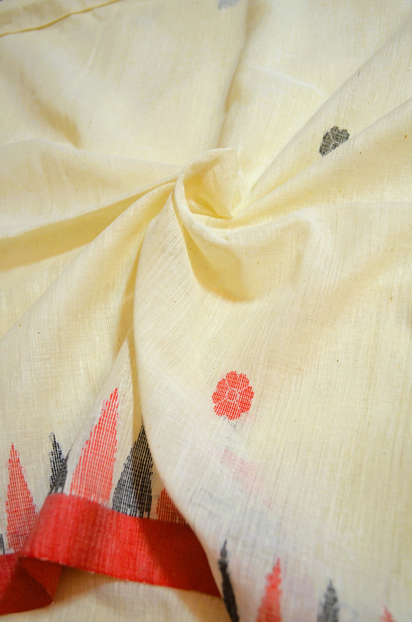 Cream Buttery Mul Cotton Bengal Muslin Tangail Handloom Saree