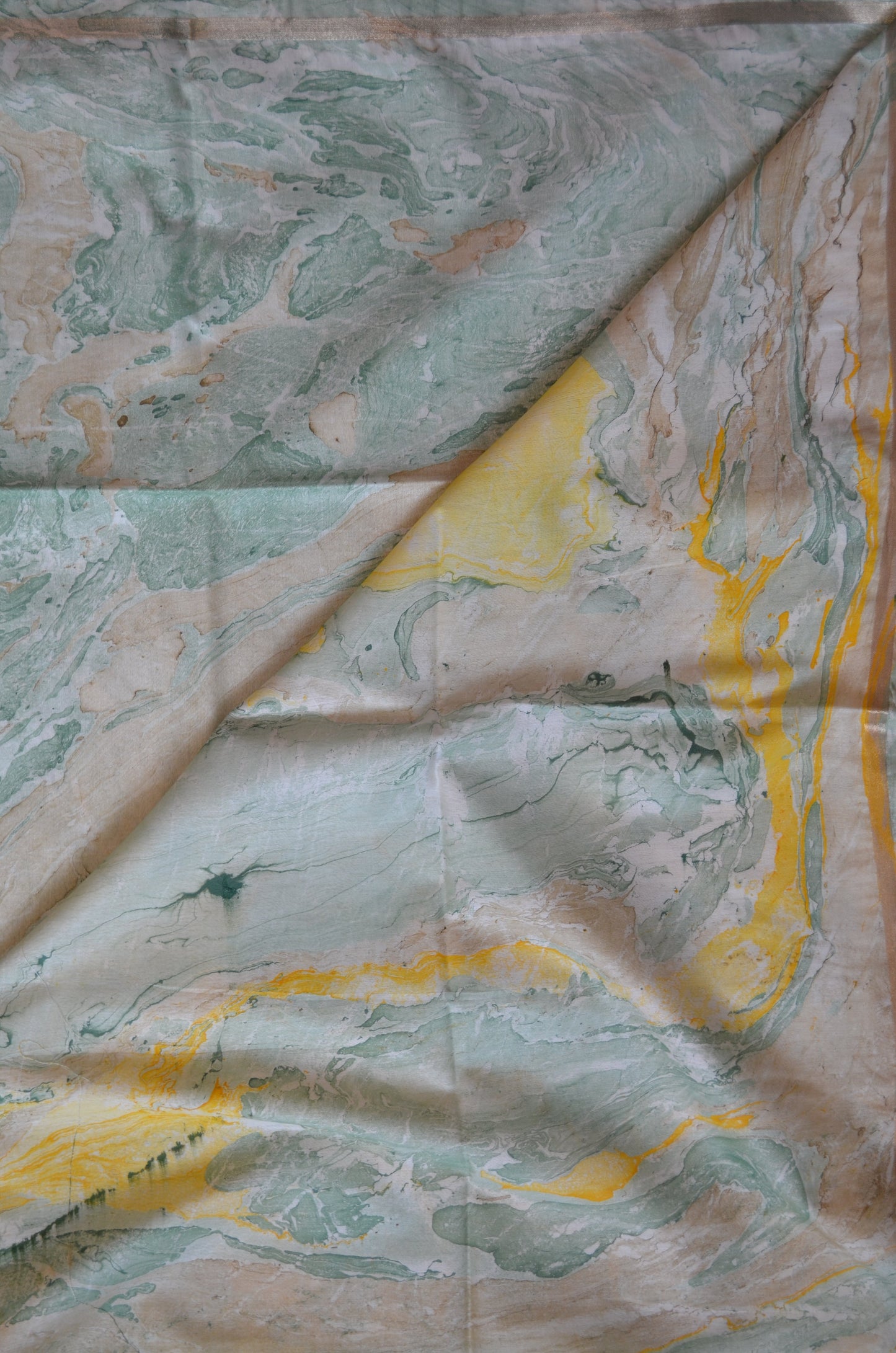 White Marble Print Vegan Silk Handloom Saree