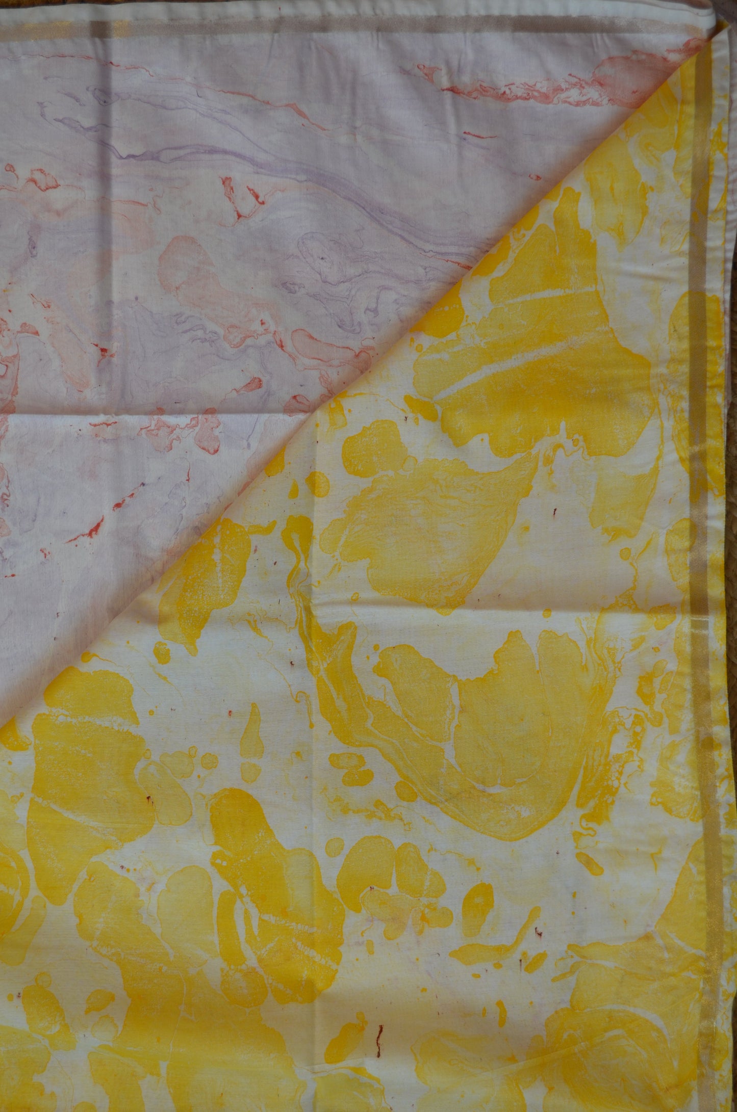 White Marble Print Vegan Silk Handloom Saree