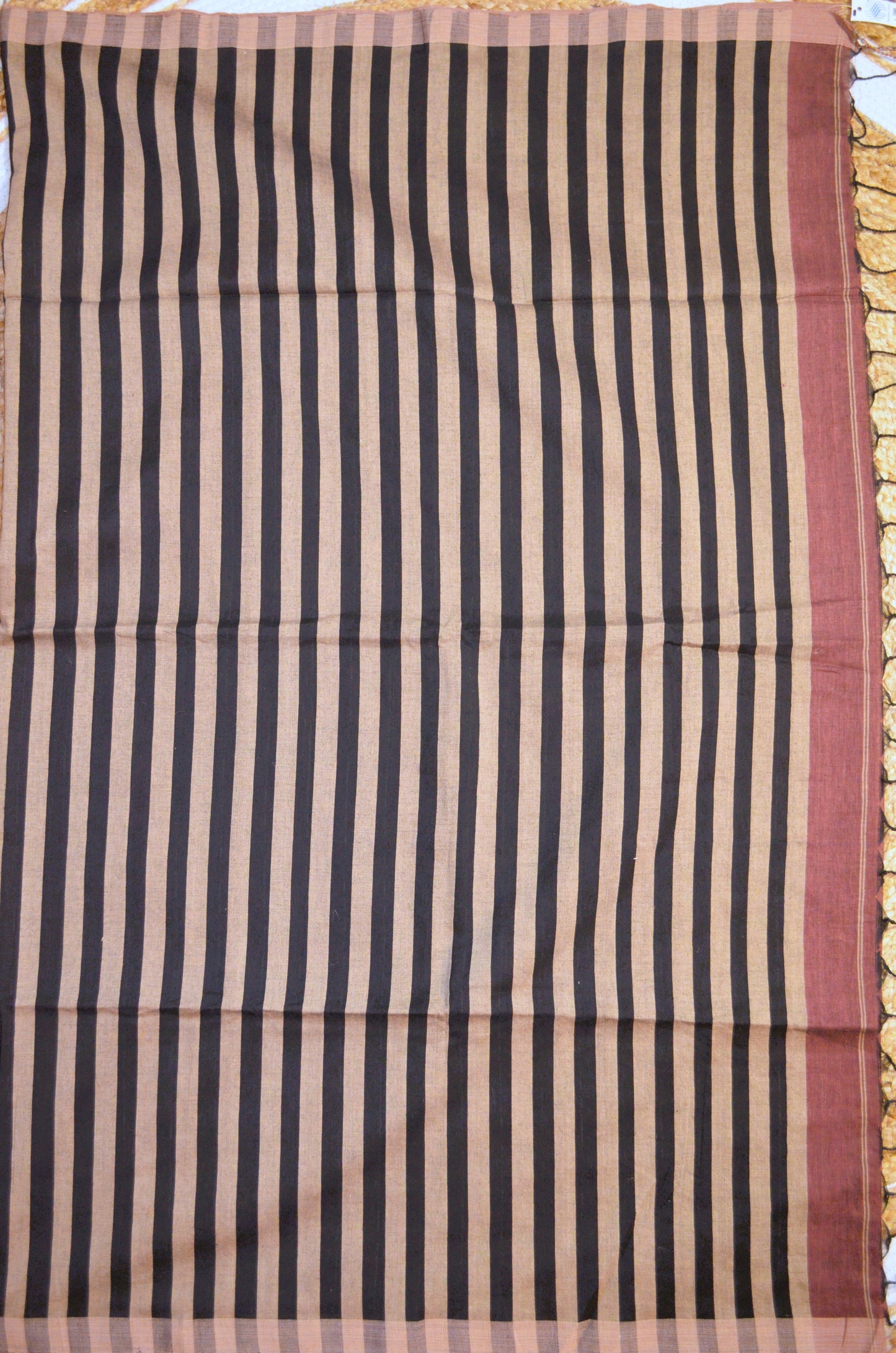 Maroon Buttery Mul Cotton Bengal Muslin Handloom Saree