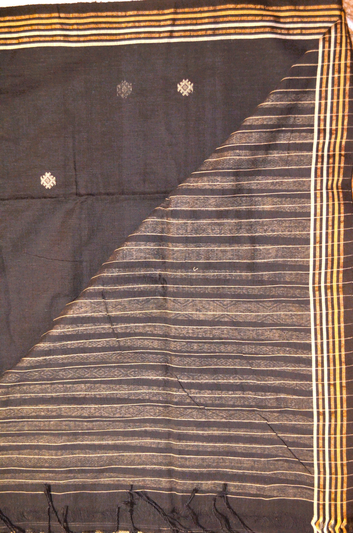 Black Buttery Mul Cotton Bengal Muslin Ghicha Handloom Saree