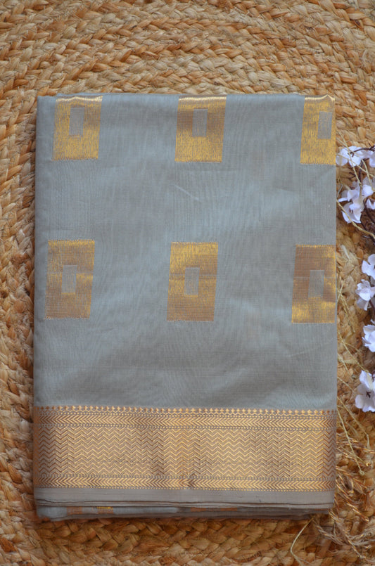Grey Maheshwari Pure Silk Handloom Saree with Metal Zari