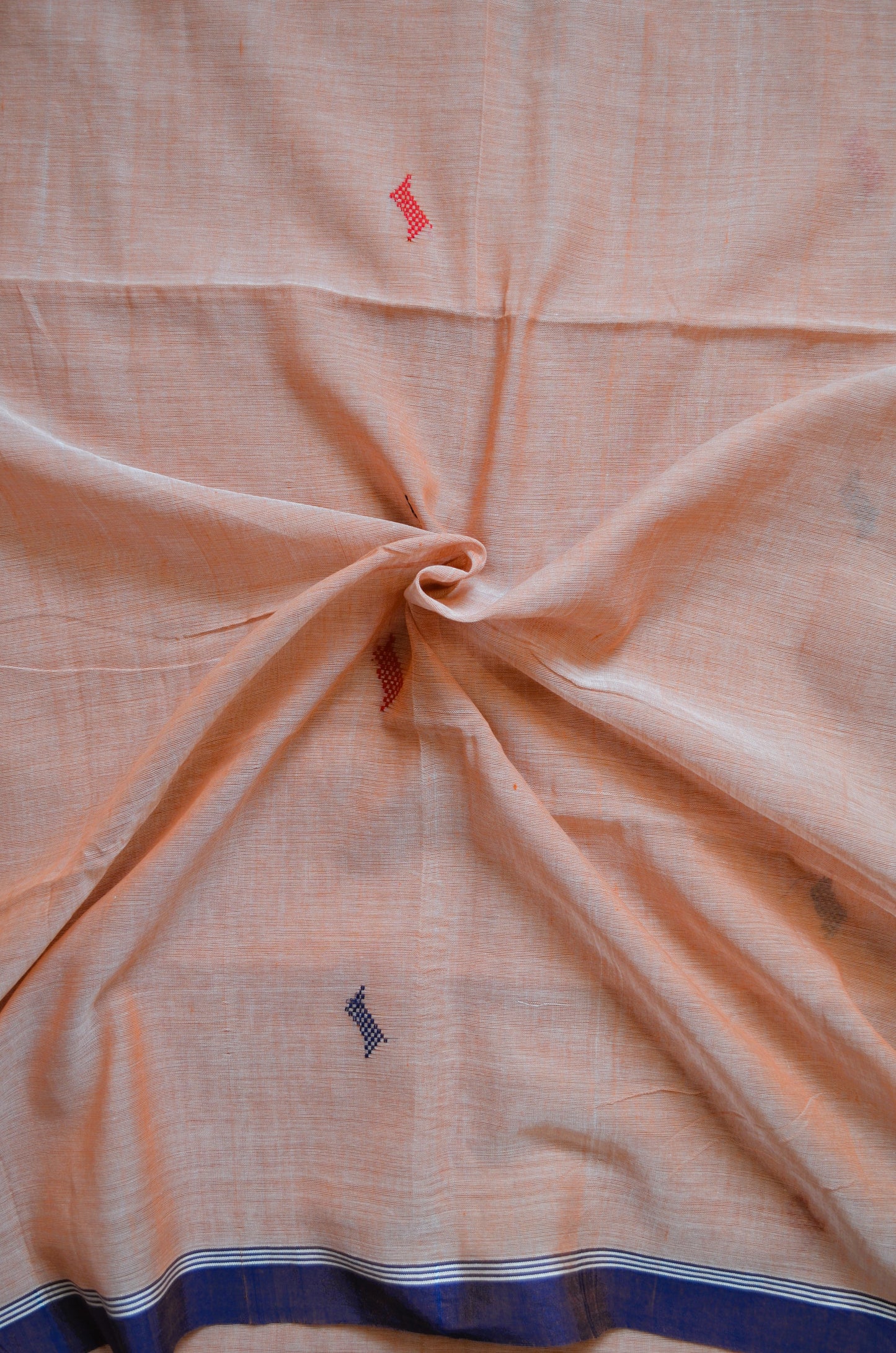 Peach Buttery Mul Cotton Bengal Muslin Handloom Saree