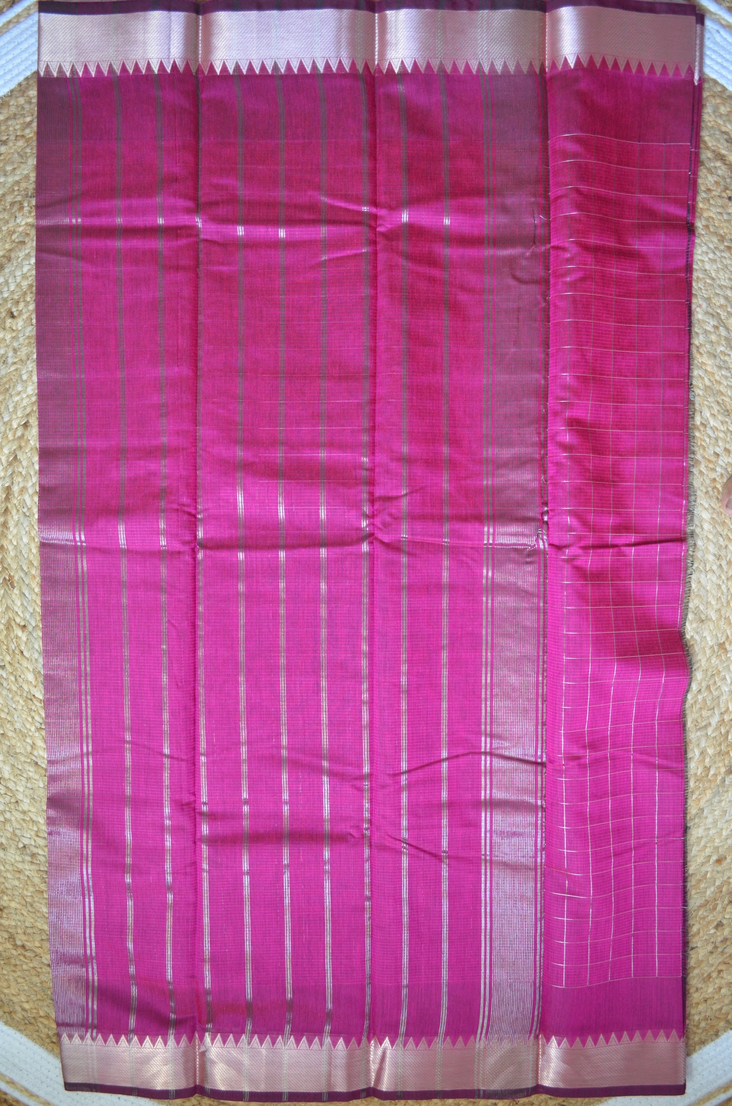 Magenta Mangalagiri Checks Cotton Silk Handloom Saree