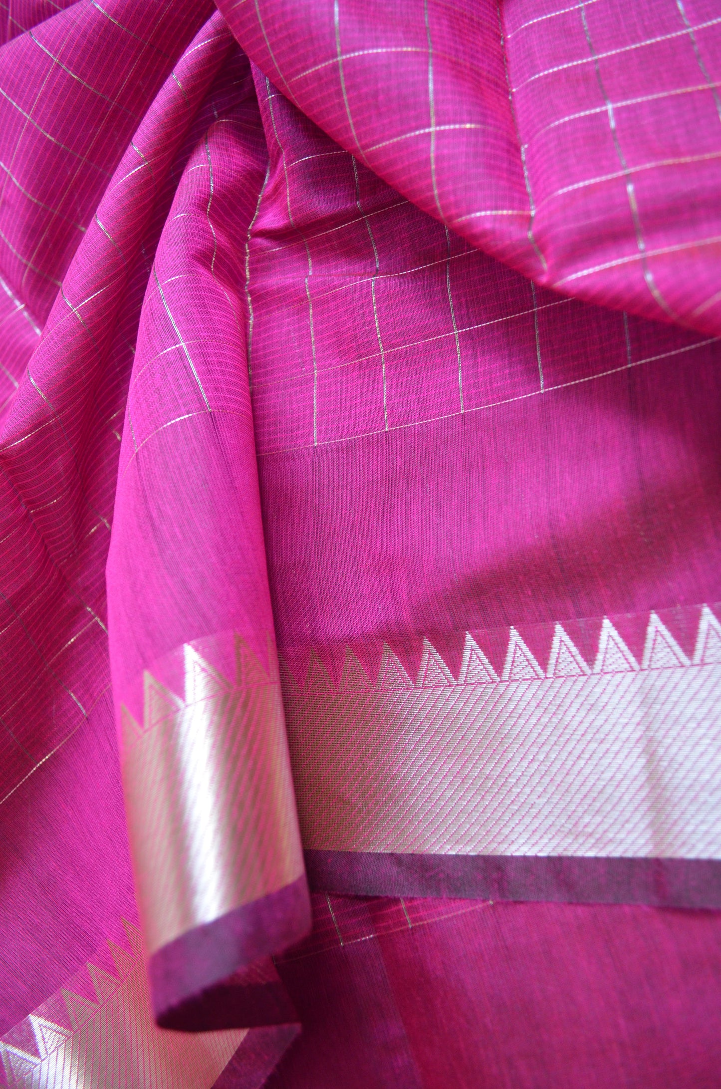 Magenta Mangalagiri Checks Cotton Silk Handloom Saree