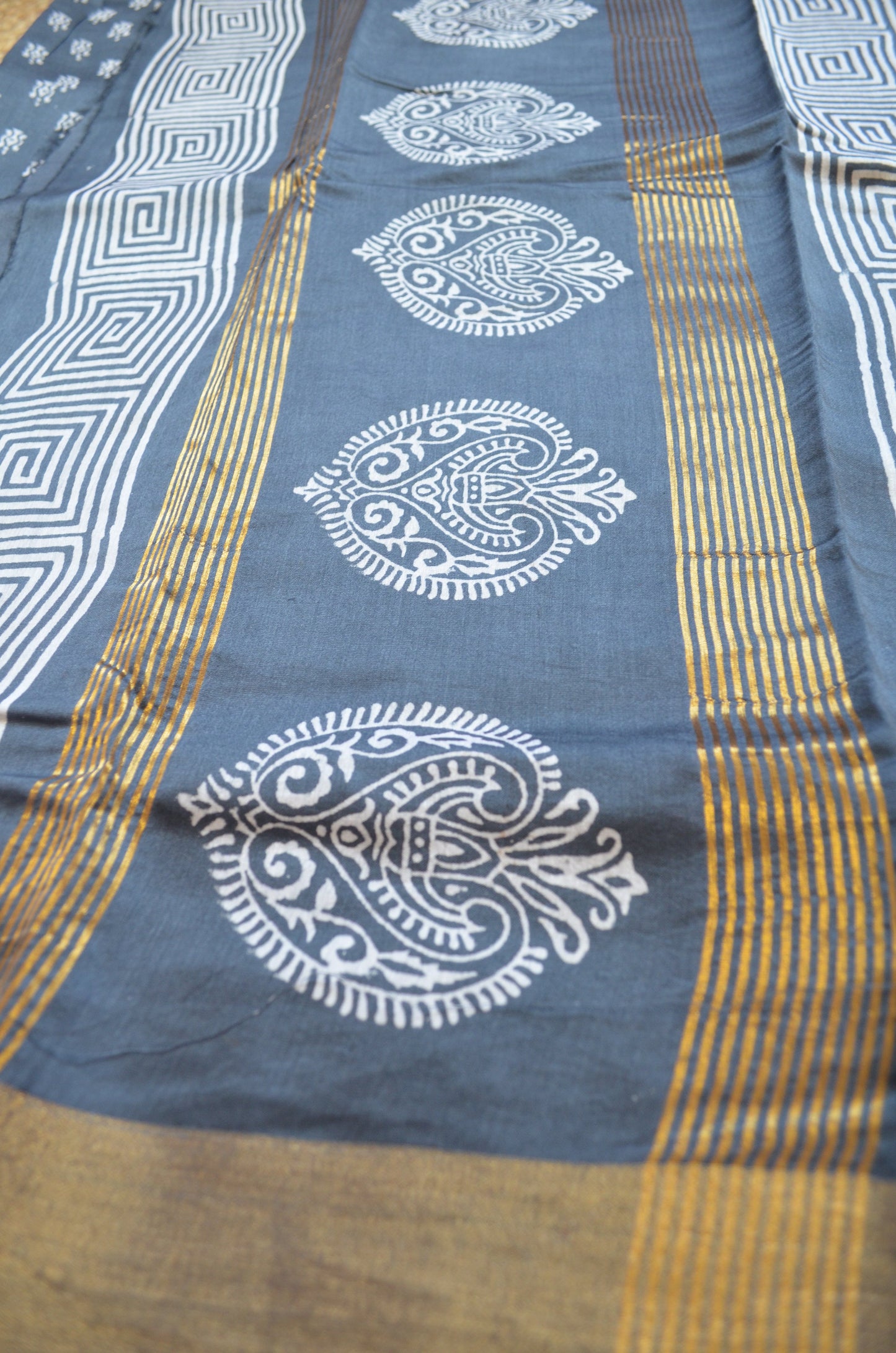 Slate Bapta Cotton Silk Handloom Saree
