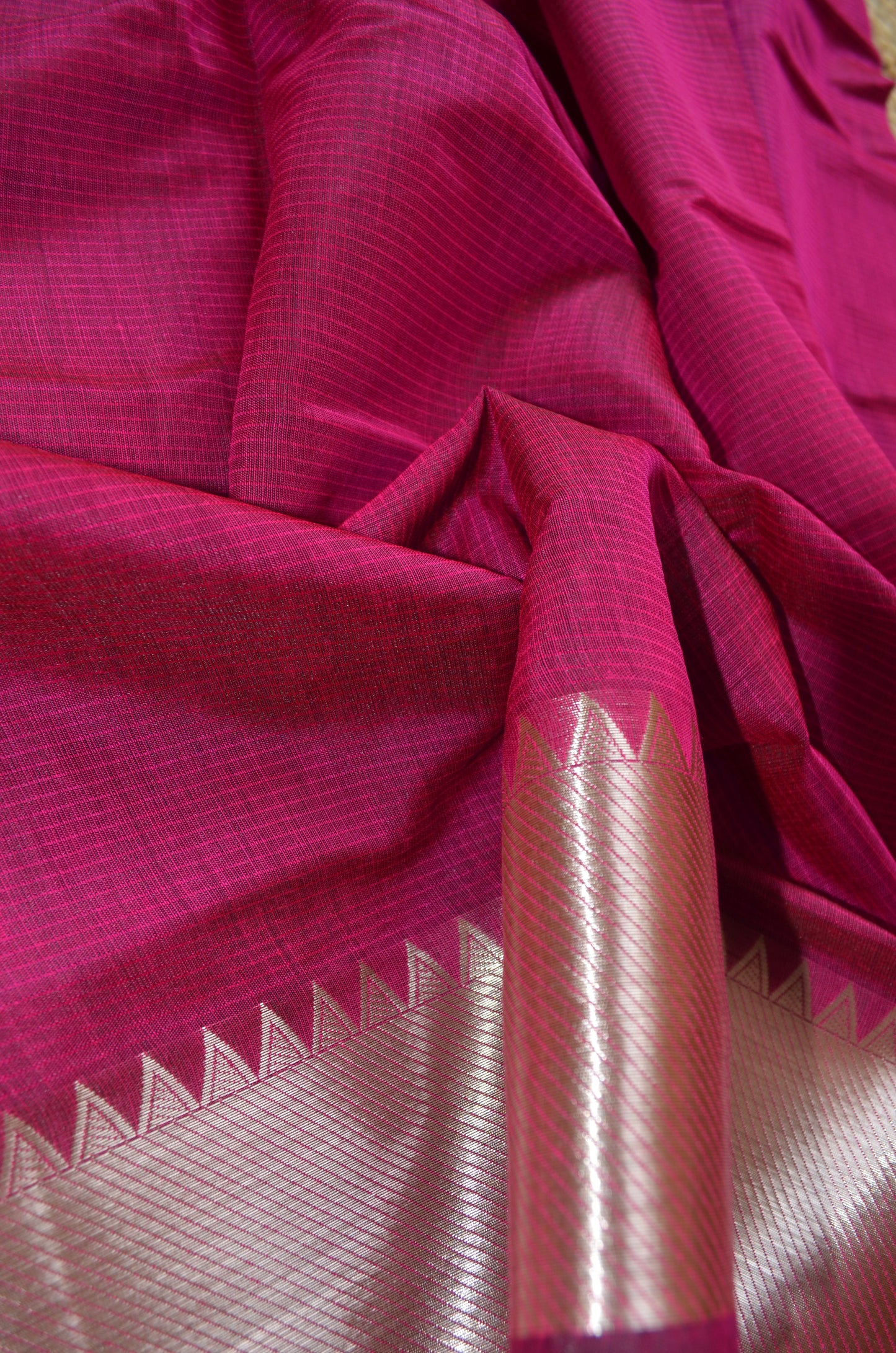 Magenta Mangalagiri Cotton Silk Handloom Saree