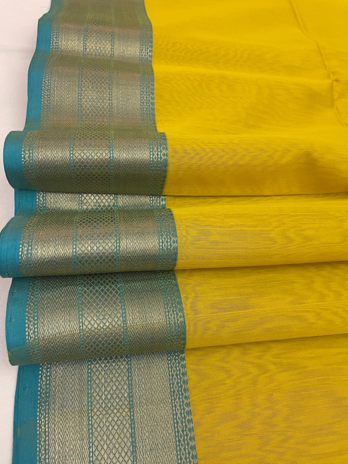 Sunflower Yellow Maheshwari Pure Silk Handloom Saree with Metal Zari