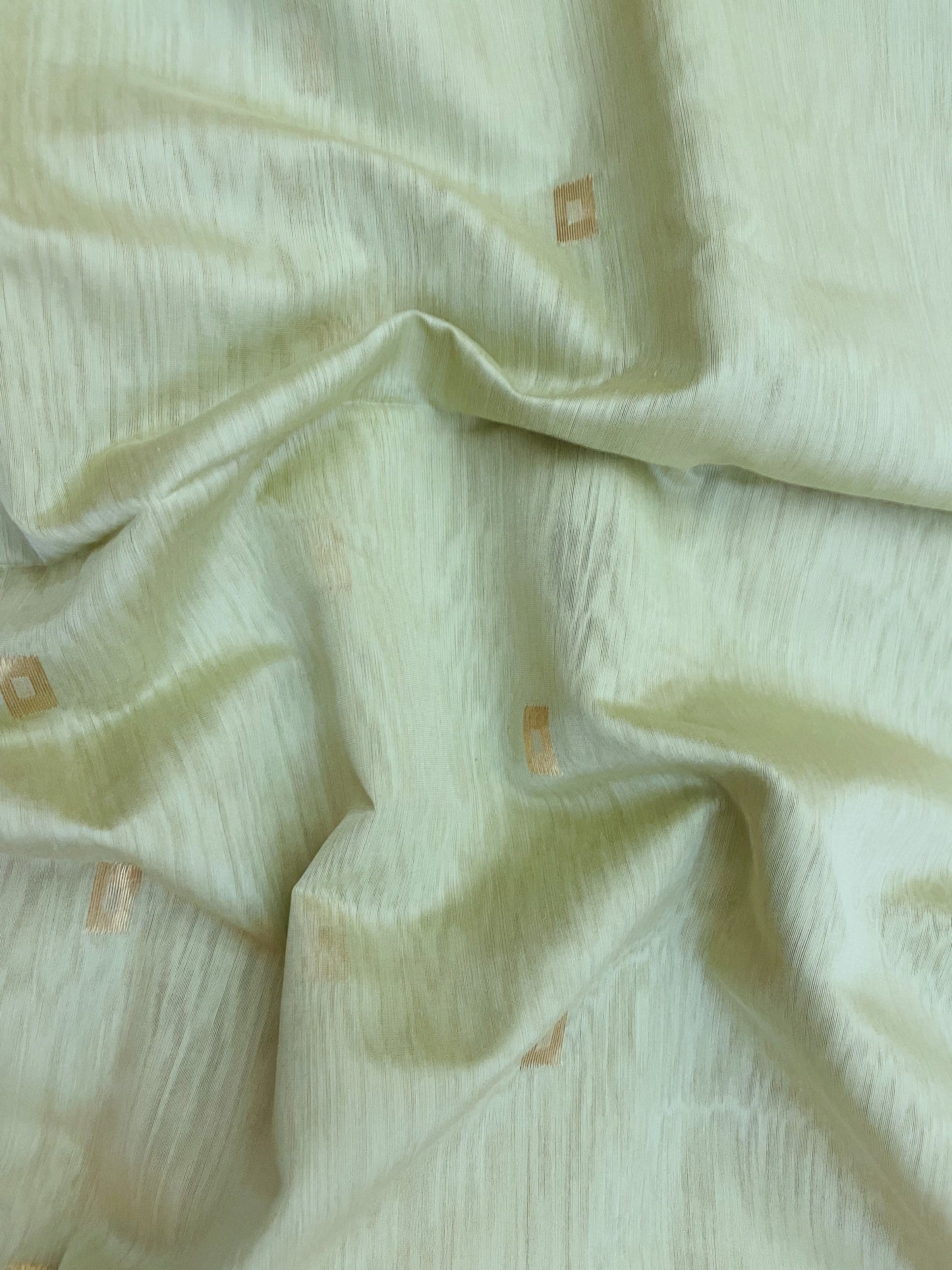 Light Pista Maheshwari Pure Silk Handloom Saree with Metal Zari