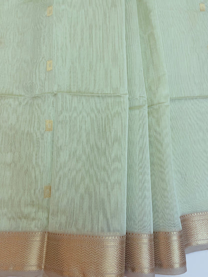Light Pista Maheshwari Pure Silk Handloom Saree with Metal Zari