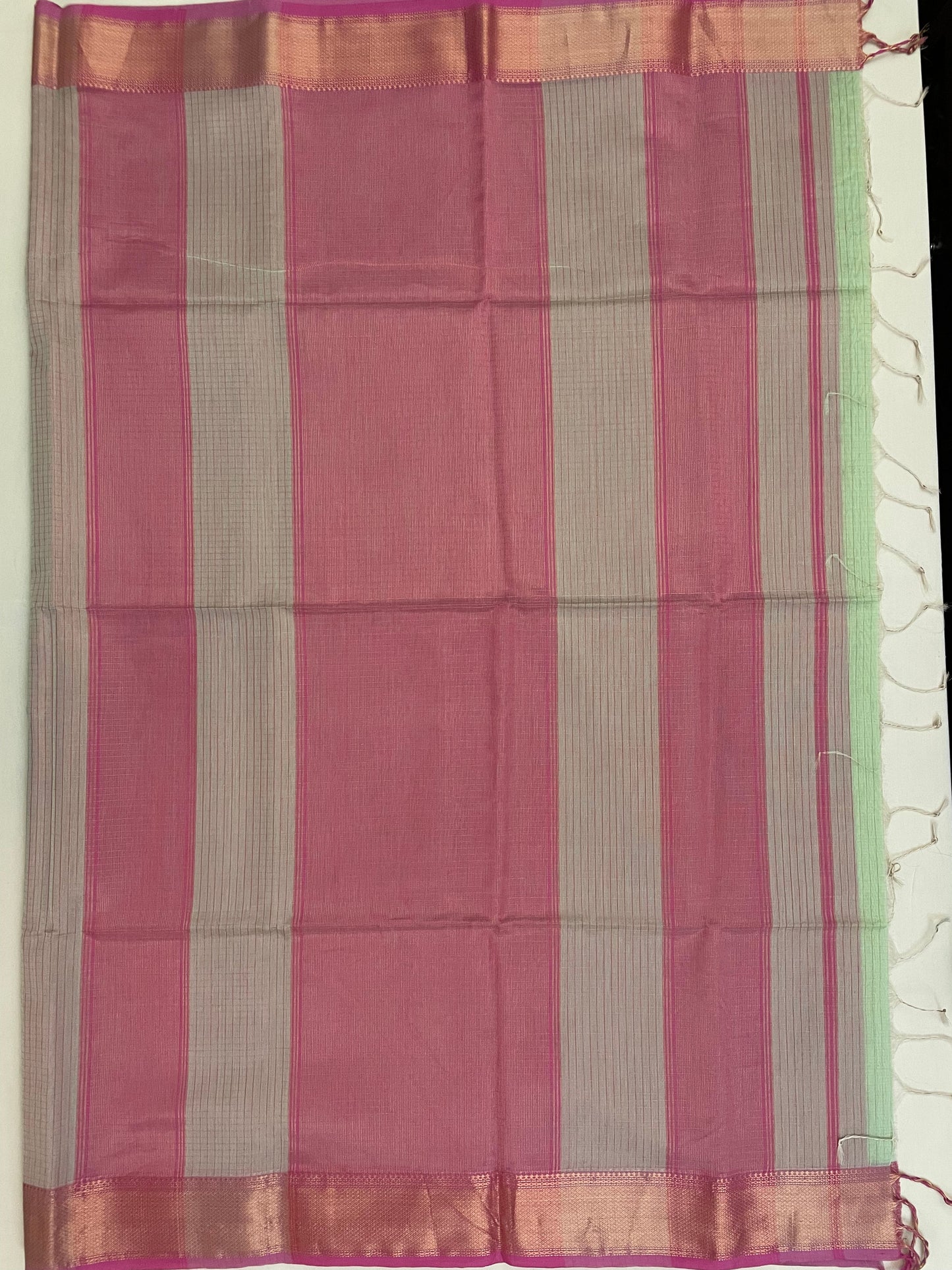 Light Pista Green Maheshwari Pure Silk Handloom Saree with Metal Zari Checks