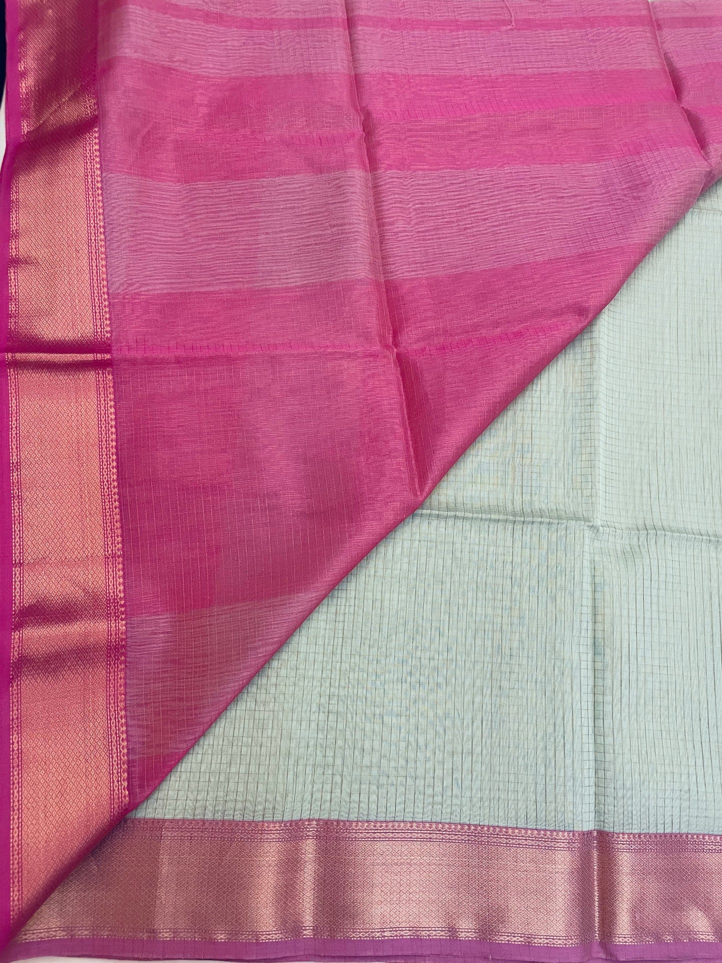Light Pista Green Maheshwari Pure Silk Handloom Saree with Metal Zari Checks