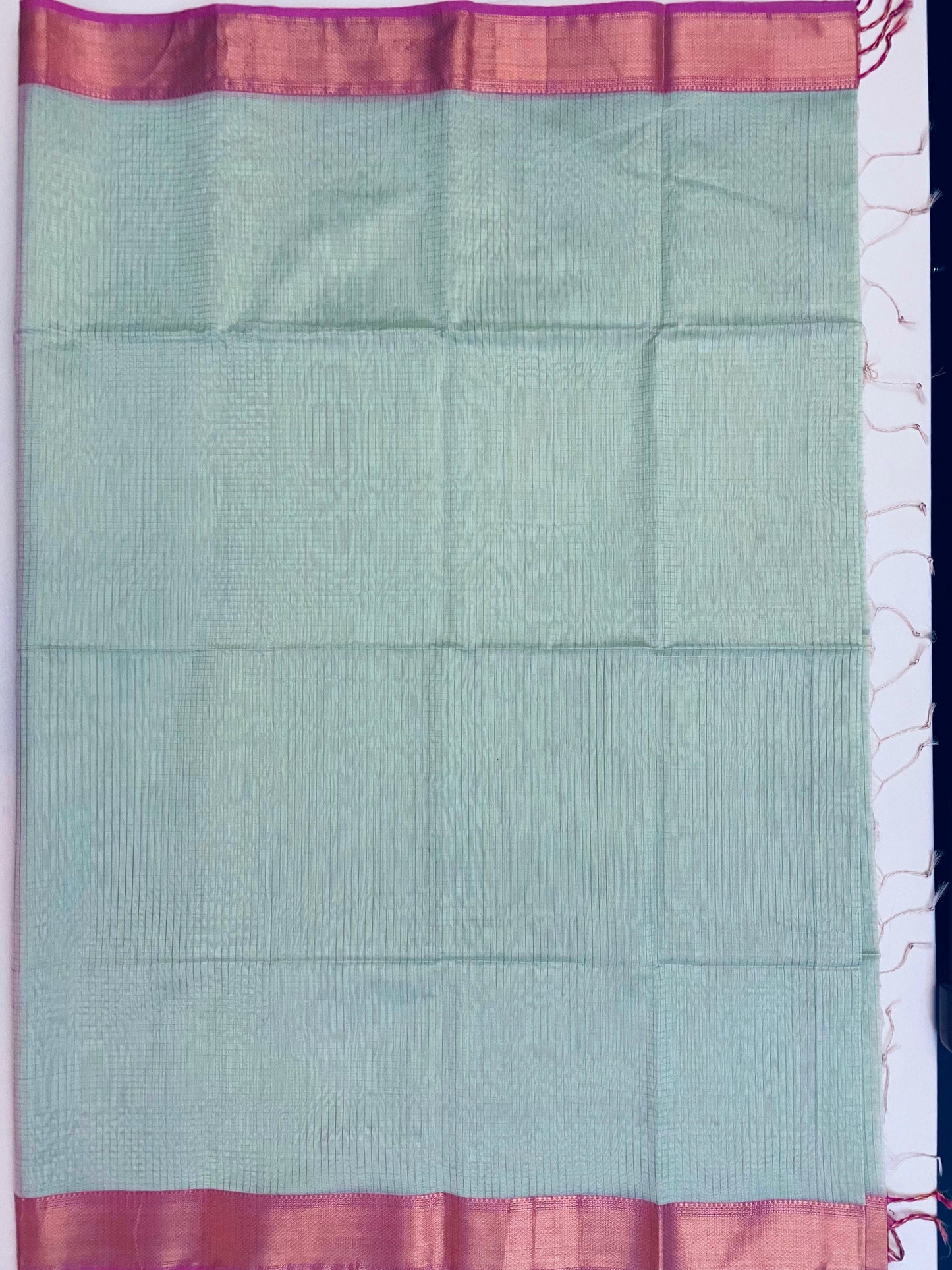 Light Pista Green Maheshwari Pure Silk Handloom Saree with Metal Zari Checks