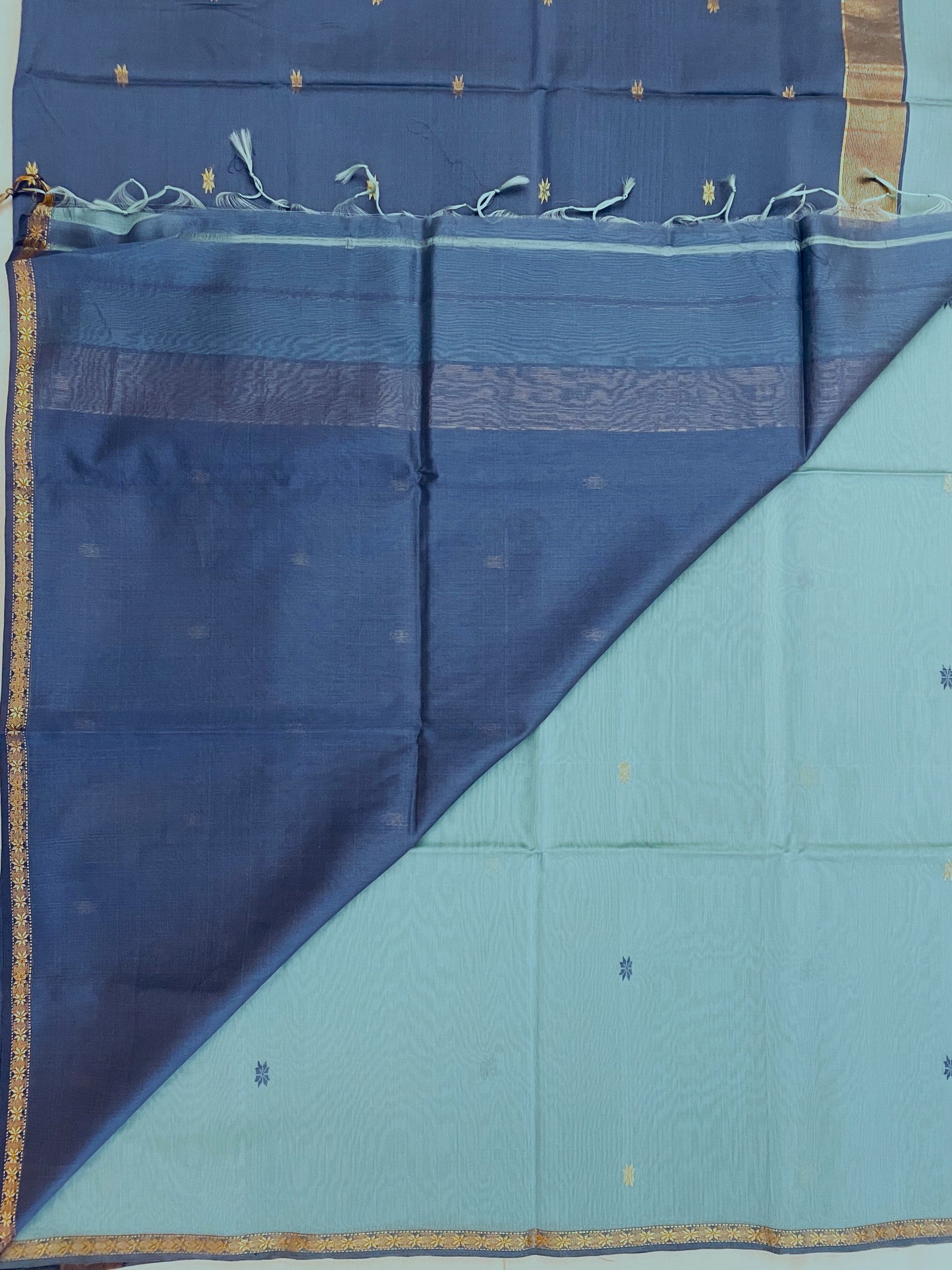 Light Teal Maheshwari Pure Silk Handloom Saree with Metal Zari