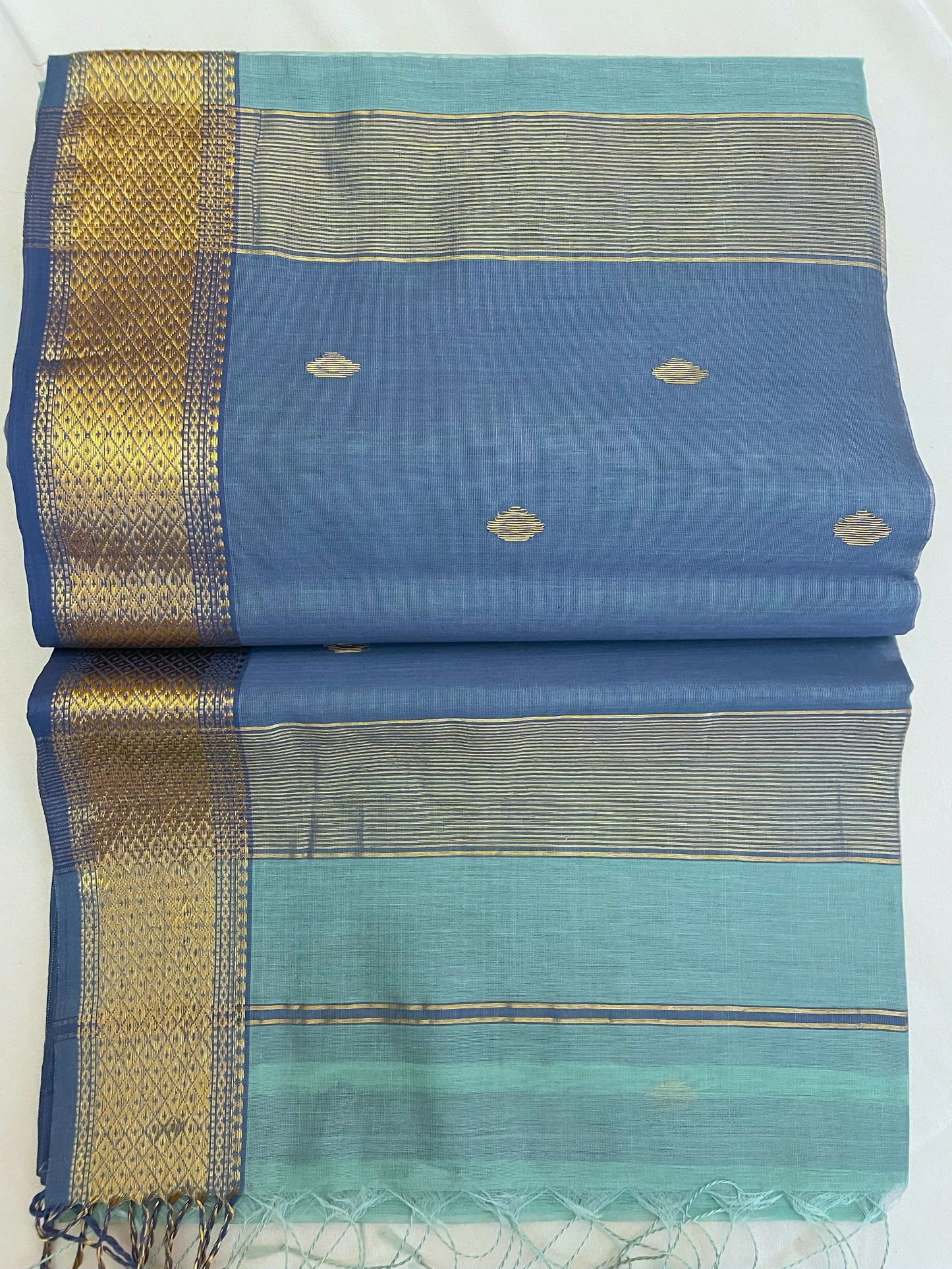Light Teal Maheshwari Pure Silk Handloom Saree with Metal Zari
