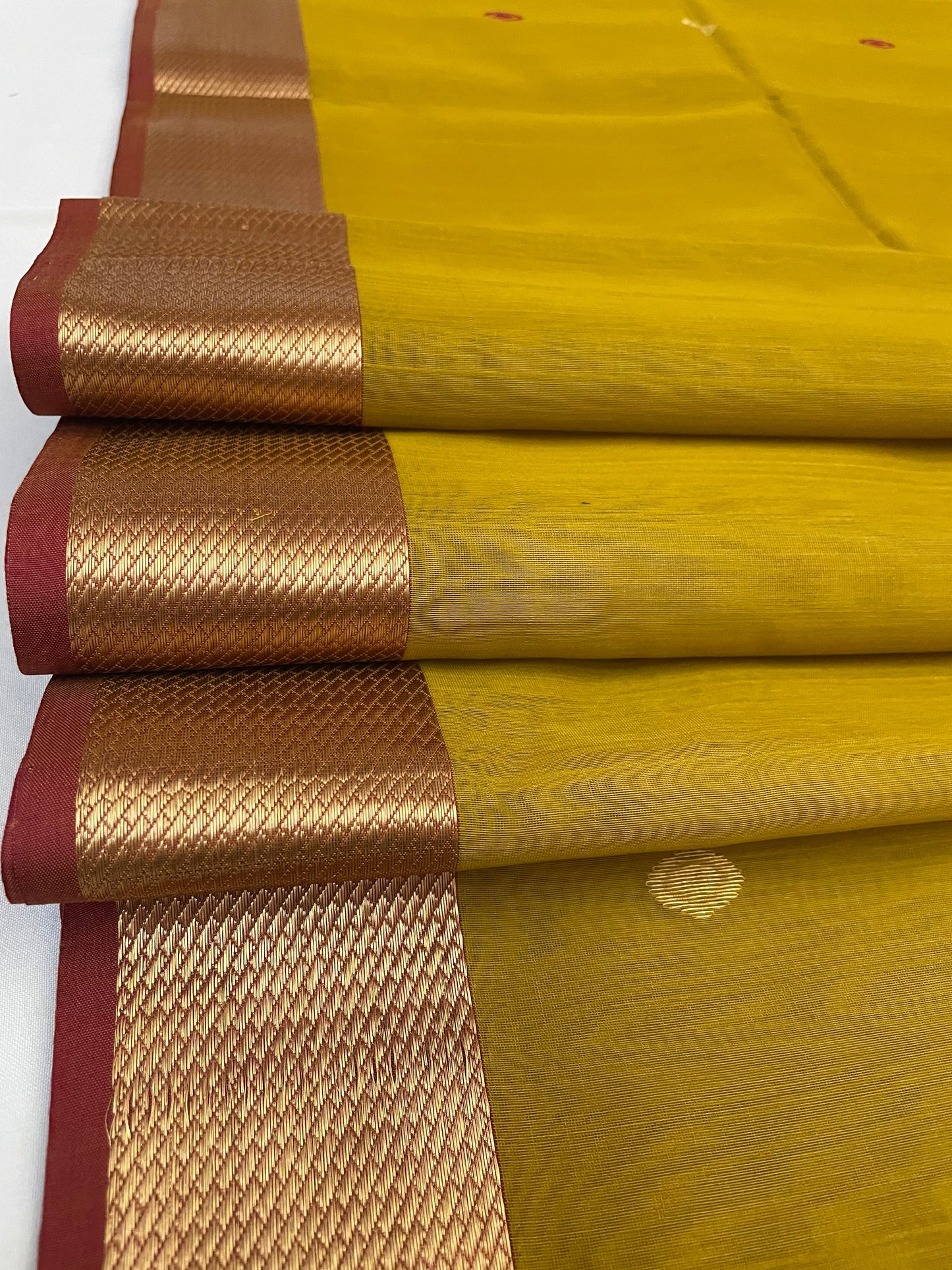 Mustard Maheshwari Pure Silk Handloom Saree with Metal Zari