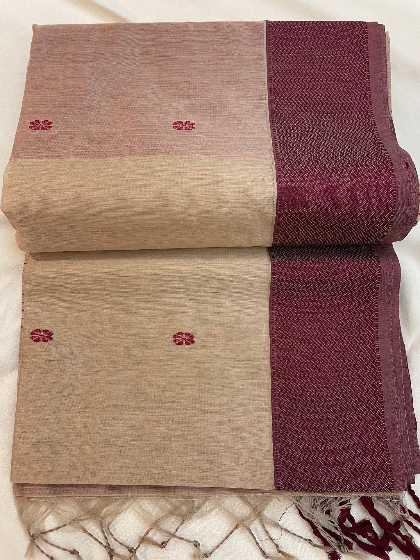 Beige Maheshwari Pure Silk Handloom Saree with Thread Zari