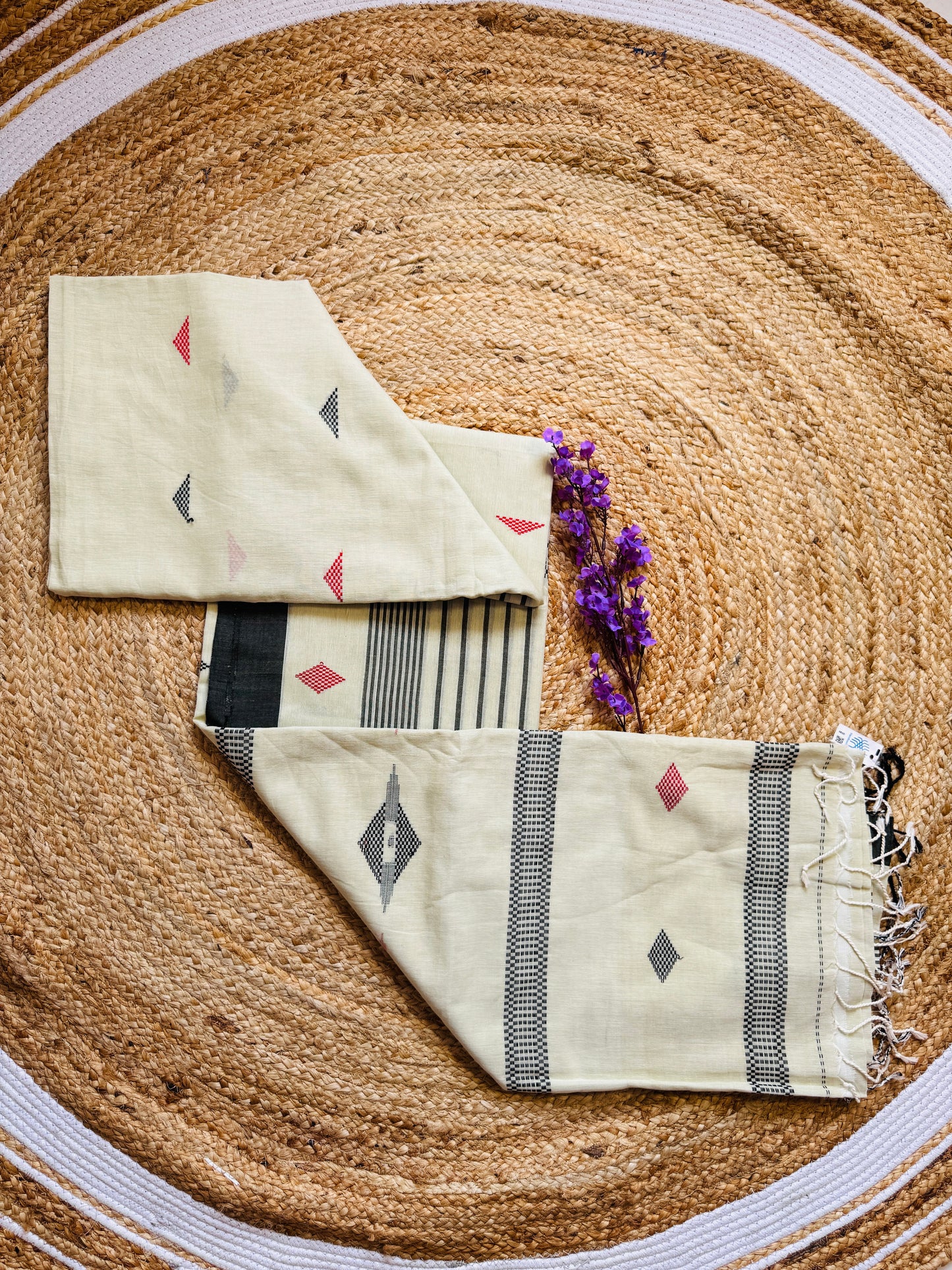 Beige Buttery Mul Cotton Bengal Muslin Handloom Saree